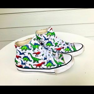 Kids Converse Allstars Size 4.